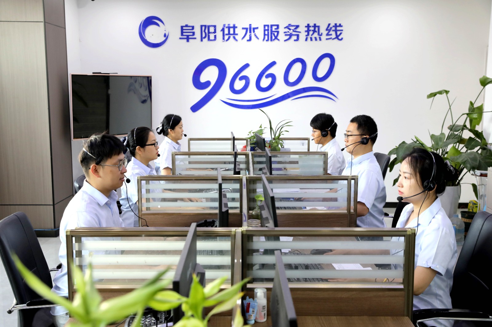 图六优化便民服务，畅通诉求响应渠道.JPG